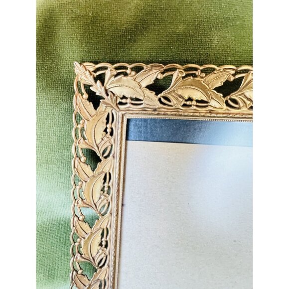 Vintage Ornate Gold Leaf Metal Picture Frame 8x10 - Picture 2 of 6